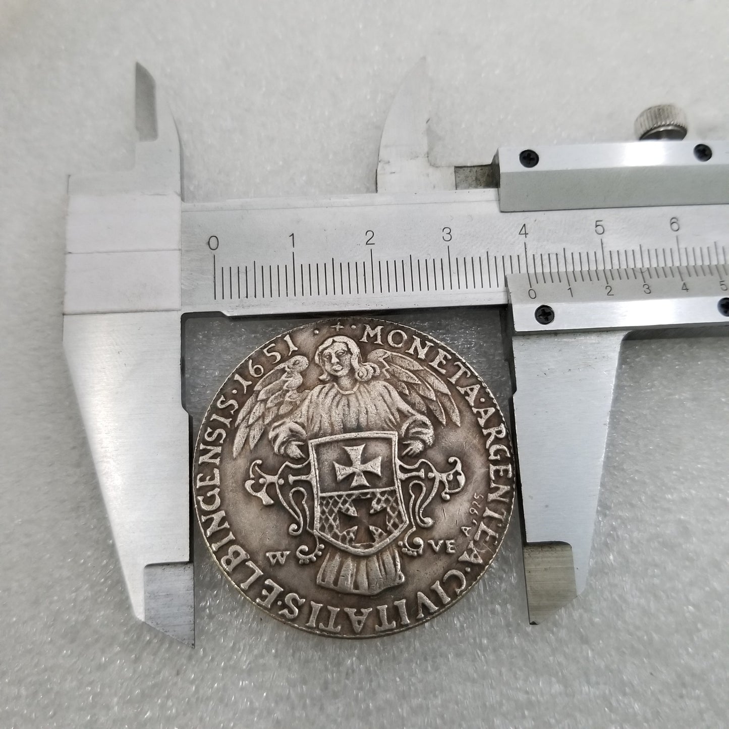 Commemorative Coin 1651 Brass Material Brass Silver Plated Old Silver Dollar Silver Round Collection #2326