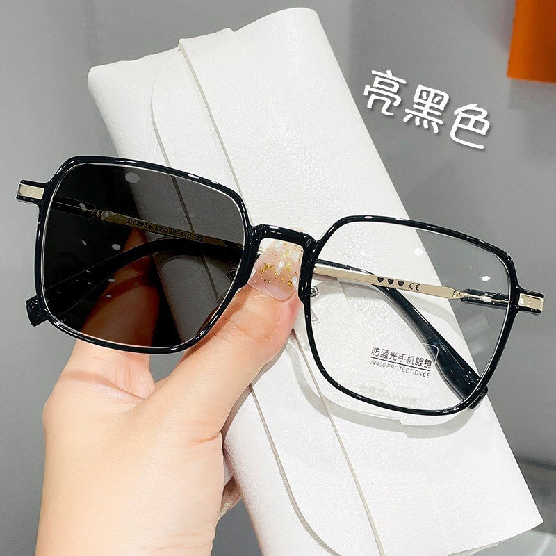Xiaohongshu fashion explosion color-changing anti-blue flat mirror plain face thin versatile photo glasses cross-border hot-selling models