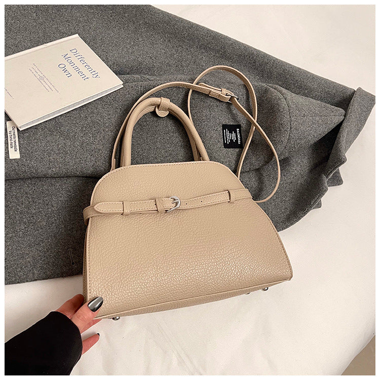 Winter new retro style commuter large-capacity handbag fashionable niche simple solid color Korean version commuter messenger bag