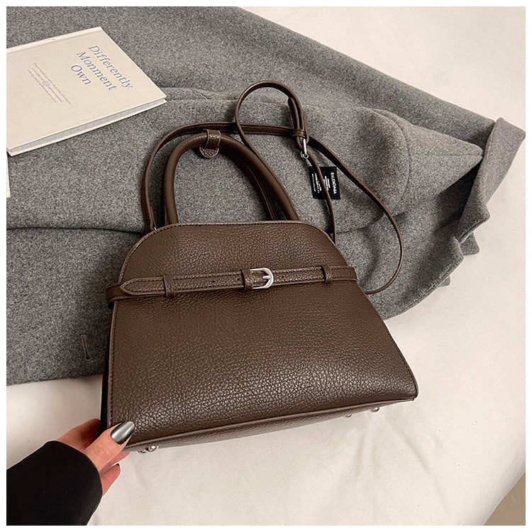 Winter new retro style commuter large-capacity handbag fashionable niche simple solid color Korean version commuter messenger bag