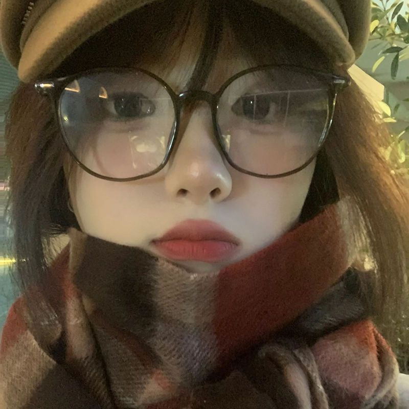 Xiaohongshu transparent tea gold myopia glasses for women can be matched with degrees, square and round faces, plain face artifact, flat mirror holder, big face and thin face