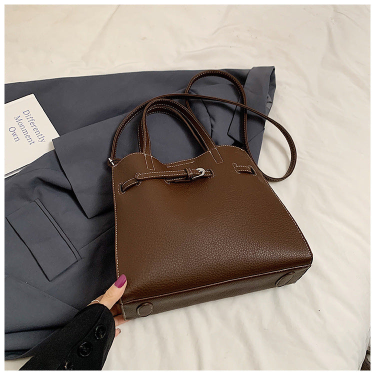 Women's bag 2024 new handbag simple and fashionable shoulder tote bag niche personalized belt buckle messenger bag