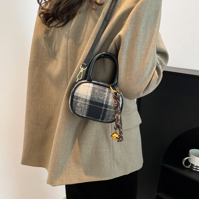 Woolen plaid bowling bag women's bag winter new shoulder messenger bag contrasting color retro style portable small square bag