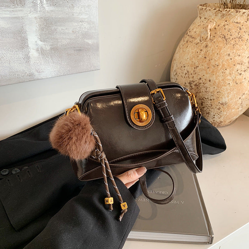 Winter new fashion trend exquisite small square bag gentle women's shoulder messenger bag women's bag retro bucket bag