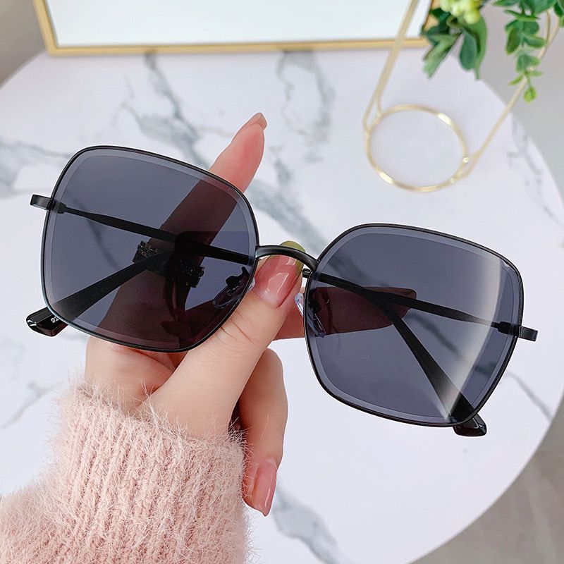 2023 new high-end large-frame sunglasses, UV-proof metal trimmed blush, big face and thin sunglasses for women