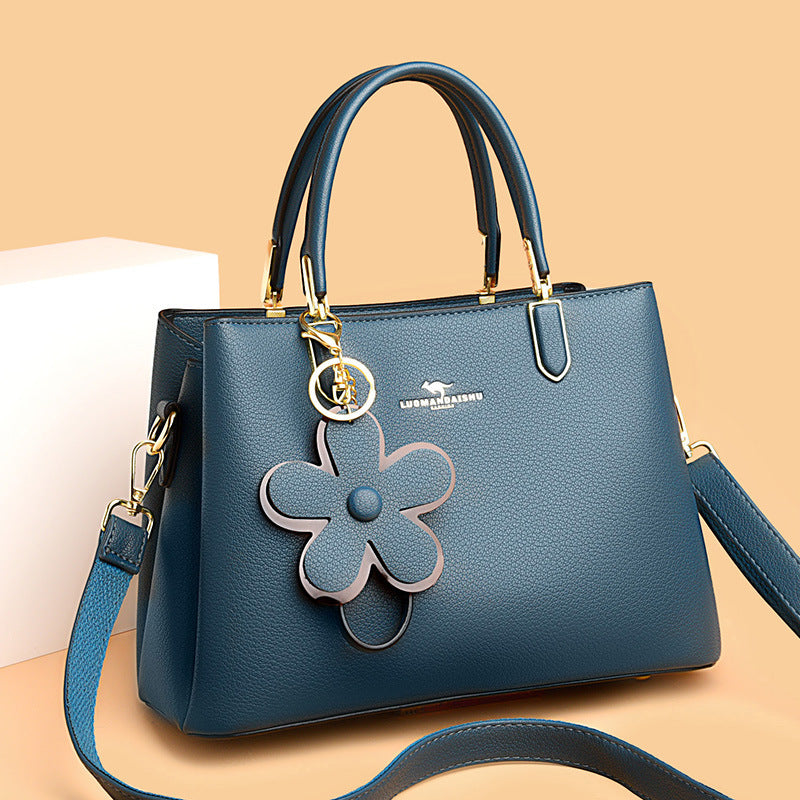 Women's bag 2023 new autumn and winter temperament handbag fashionable large capacity versatile shoulder messenger bag one piece delivery