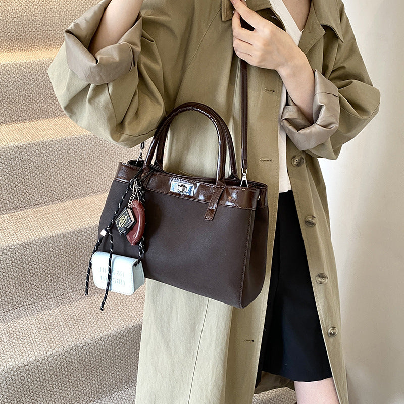 Women's handbag bag 2024 new fashion contrasting color splicing women's bag literary and elegant shoulder bag foreign style messenger bag