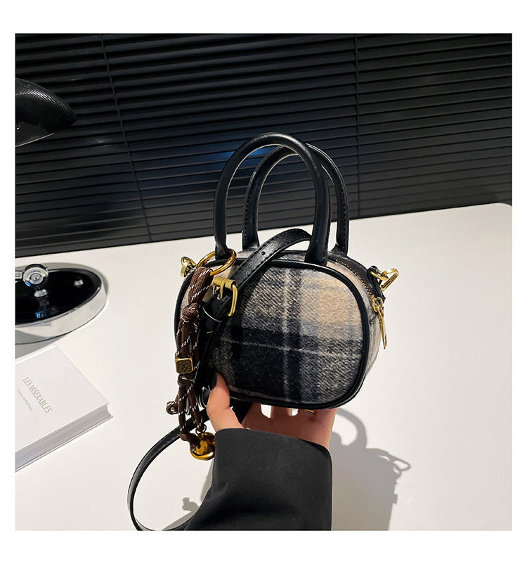 Woolen plaid bowling bag women's bag winter new shoulder messenger bag contrasting color retro style portable small square bag