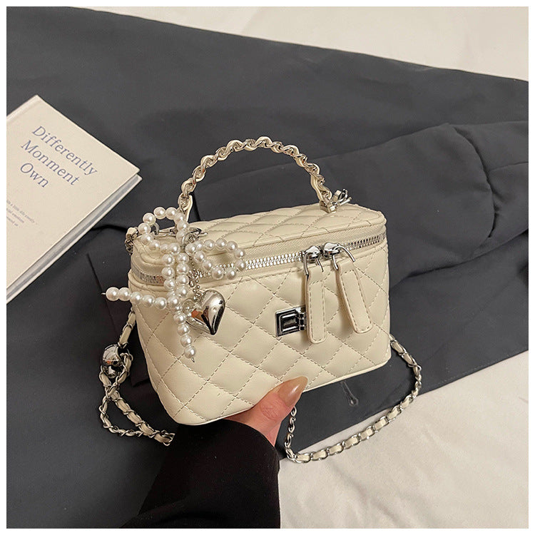 Xiaoxiangfeng rhombus chain single shoulder underarm bag women's 2025 spring new style fashionable and simple commuter messenger bag