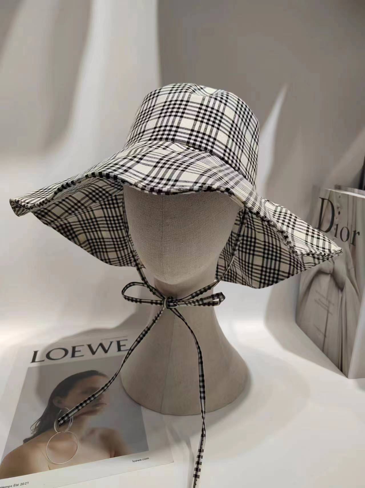 Zhao Ruth same sun hat women's 2024 new anti-ultraviolet large brim plaid bucket hat outdoor sun protection hat
