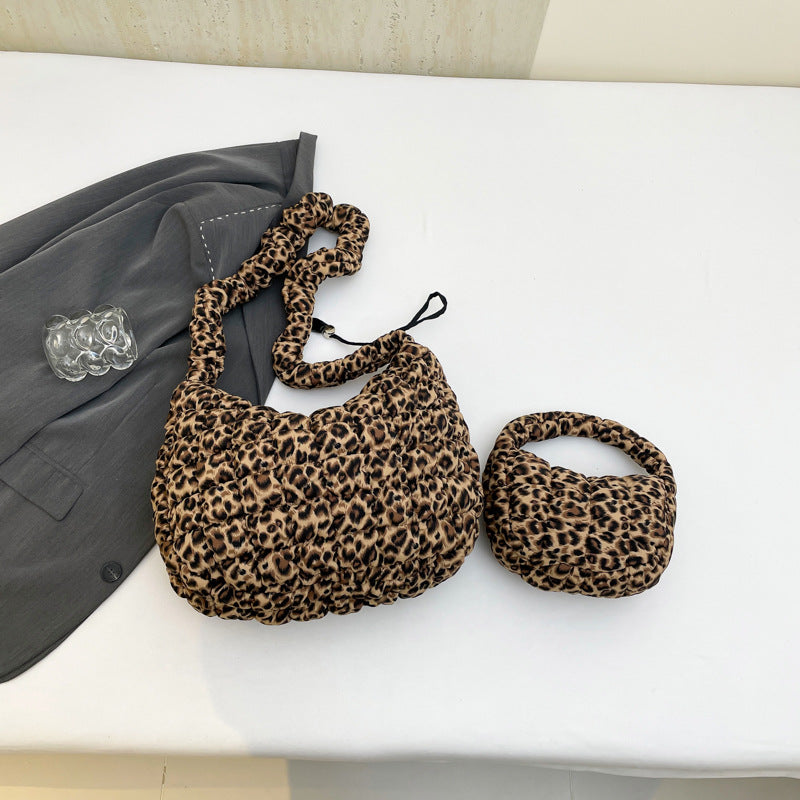 Winter new cloud bag leopard print handbag women's pleated quilted bubble cotton clothing bag large capacity shoulder messenger bag