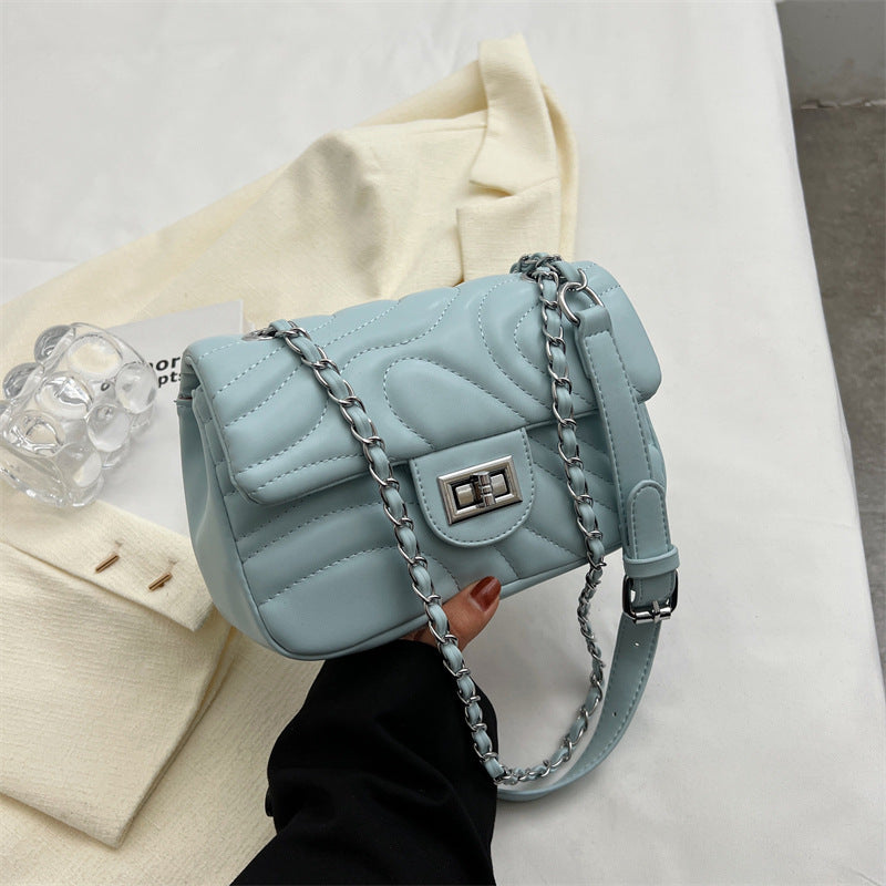 Wholesale shoulder small bag women's versatile 2023 summer new fashion texture chain messenger bag women's small square bag