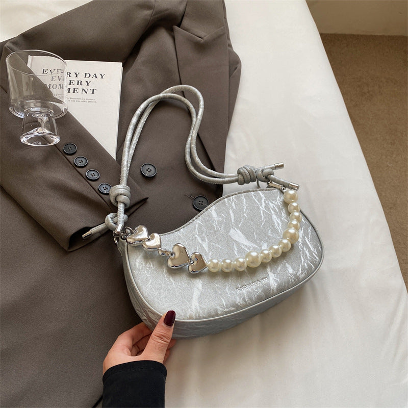 Women's small bag 2024 new fashion foreign style shoulder messenger bag women's texture Korean version of pearl chain small square bag