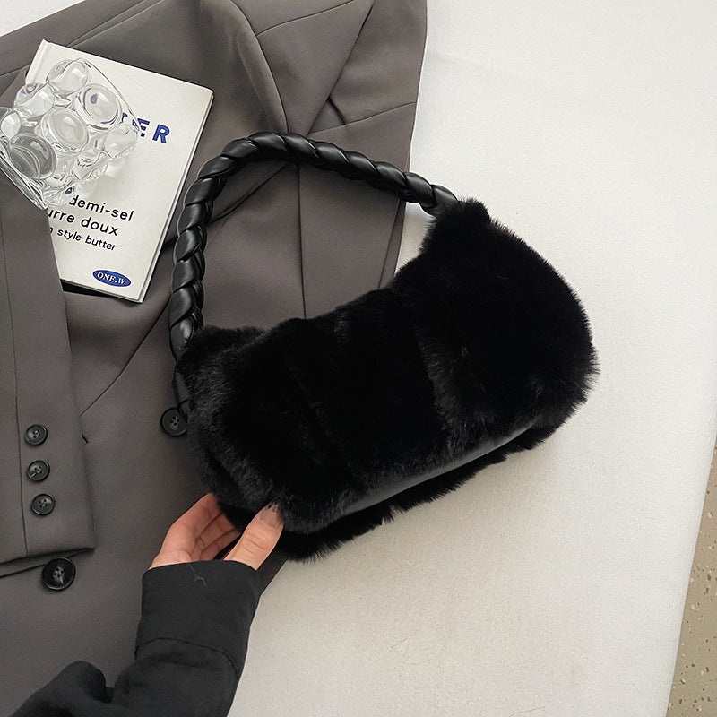 Winter new fluffy handbag niche plush cute commuter braid underarm bag simple shoulder plush bag
