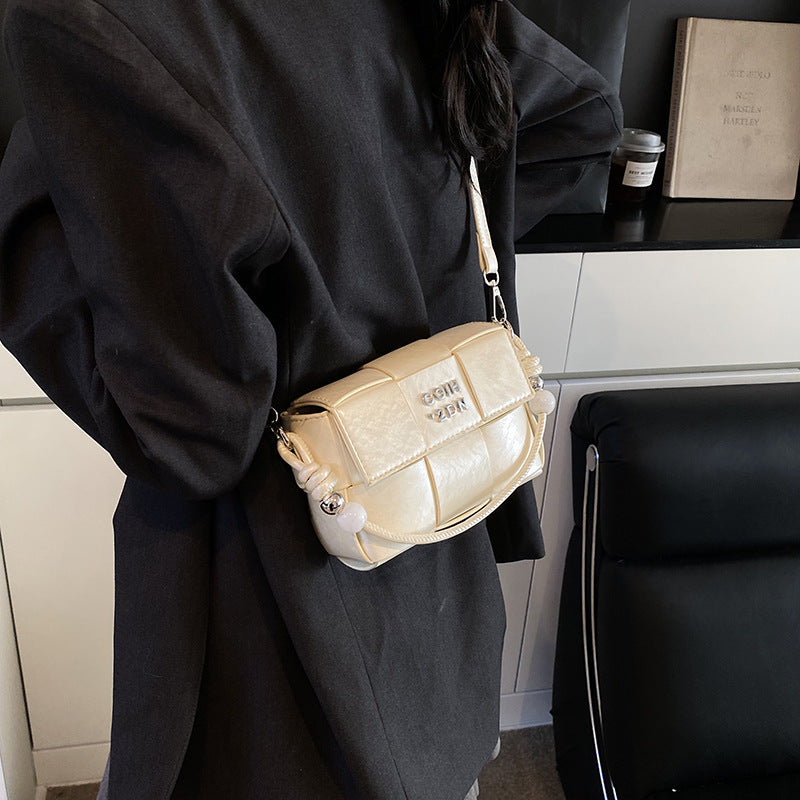 Woven small bag women's 2025 new spring personalized shoulder bag niche texture hand carry messenger bag small square bag