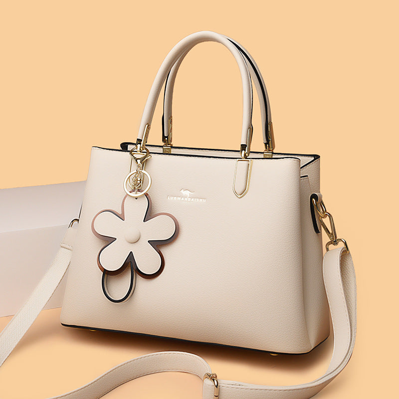 Women's bag 2023 new autumn and winter temperament handbag fashionable large capacity versatile shoulder messenger bag one piece delivery
