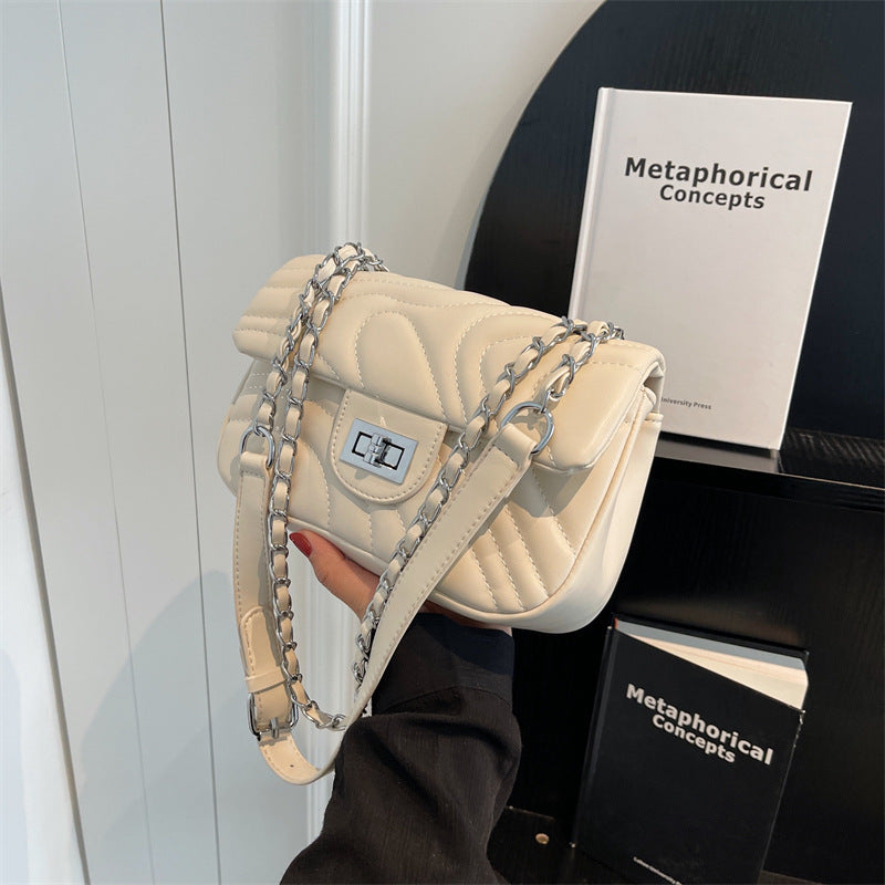 Wholesale shoulder small bag women's versatile 2023 summer new fashion texture chain messenger bag women's small square bag