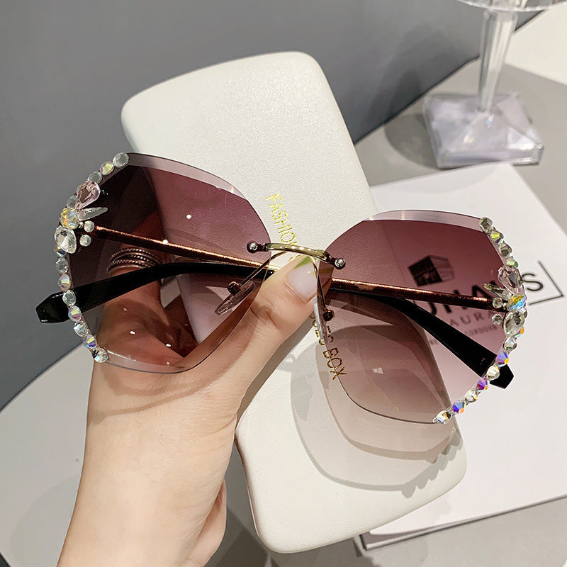 2022 new sunglasses women's UV protection sun protection diamond rhinestone sunglasses women's personality crystal ins Korean version tide