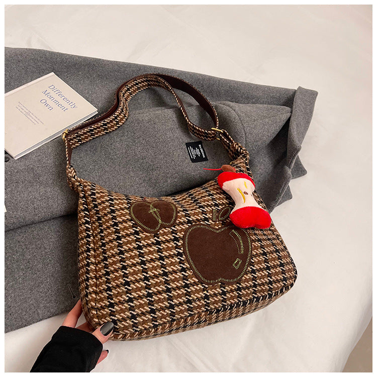 Woolen bag women's large-capacity 2024 winter new casual shoulder messenger bag plaid class commuter tote bag