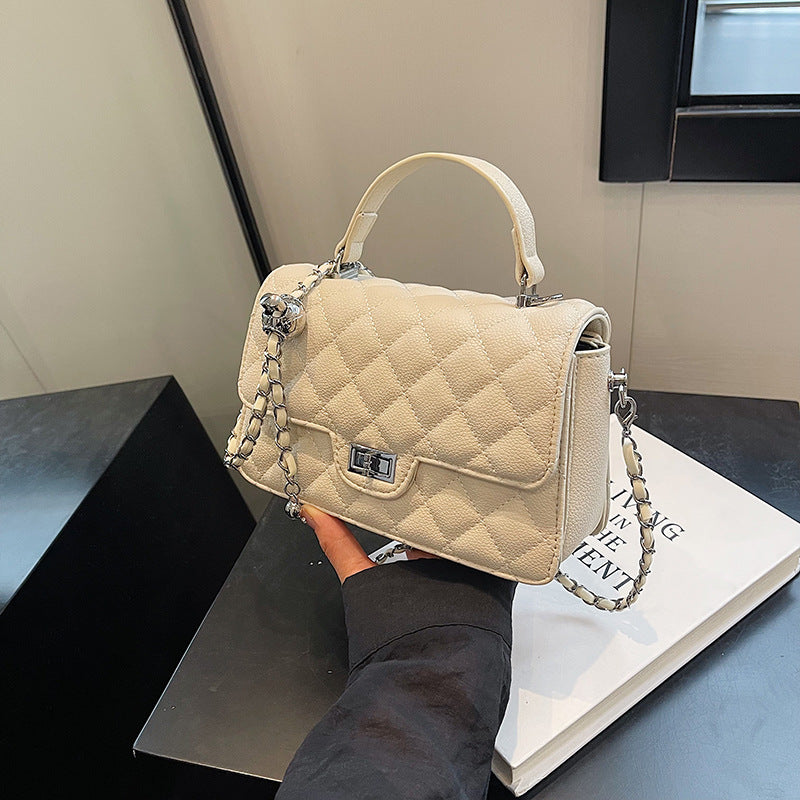Xiaoxiangfeng diamond chain small square bag women's bag 2024 new versatile shoulder messenger bag simple portable underarm bag