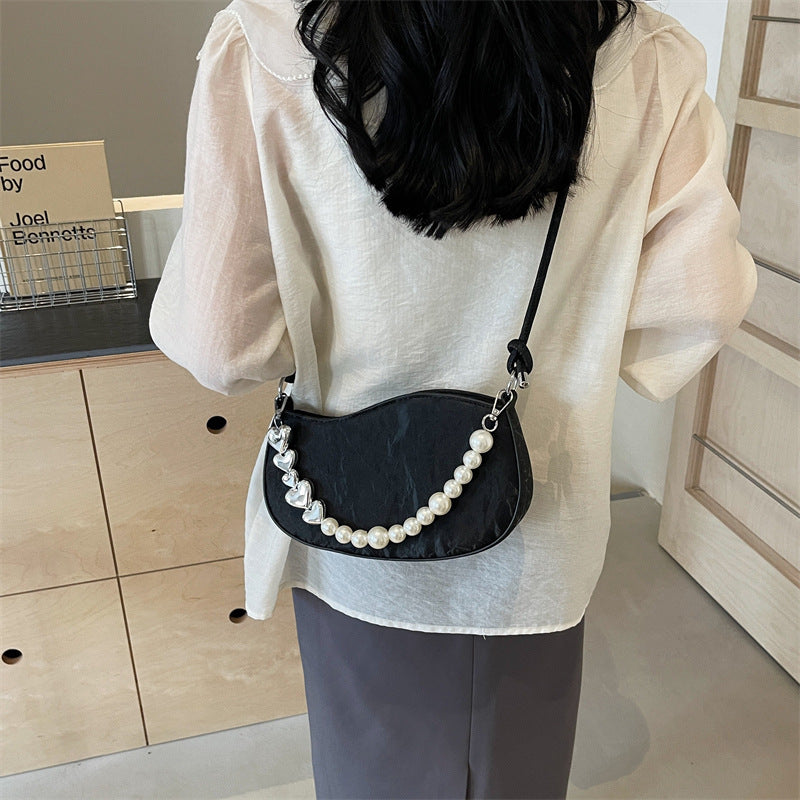 Women's small bag 2024 new fashion foreign style shoulder messenger bag women's texture Korean version of pearl chain small square bag
