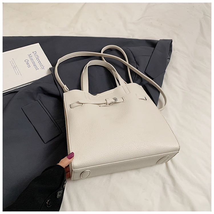 Women's bag 2024 new handbag simple and fashionable shoulder tote bag niche personalized belt buckle messenger bag