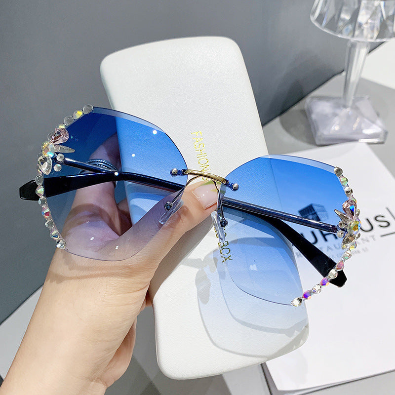 2022 new sunglasses women's UV protection sun protection diamond rhinestone sunglasses women's personality crystal ins Korean version tide