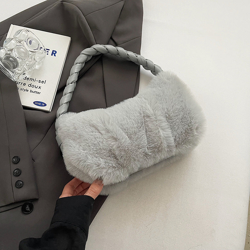 Winter new fluffy handbag niche plush cute commuter braid underarm bag simple shoulder plush bag