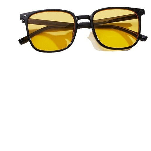 Classmate Yang, black-framed brown sunglasses, sunshade orange glasses, driving sunscreen, Korean version of women's sunglasses, one piece is sent on behalf of others.