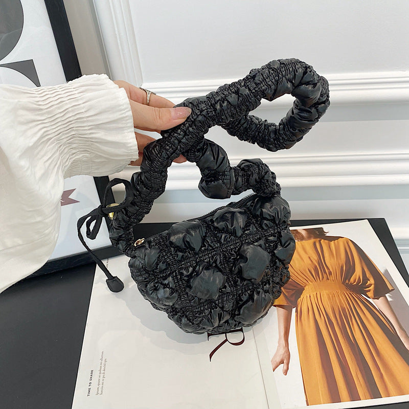 2023 new one-shoulder high-end silver cloud pleated small bag casual bubble mini dumpling messenger bag texture