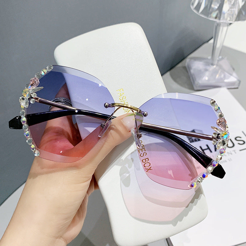 2022 new sunglasses women's UV protection sun protection diamond rhinestone sunglasses women's personality crystal ins Korean version tide