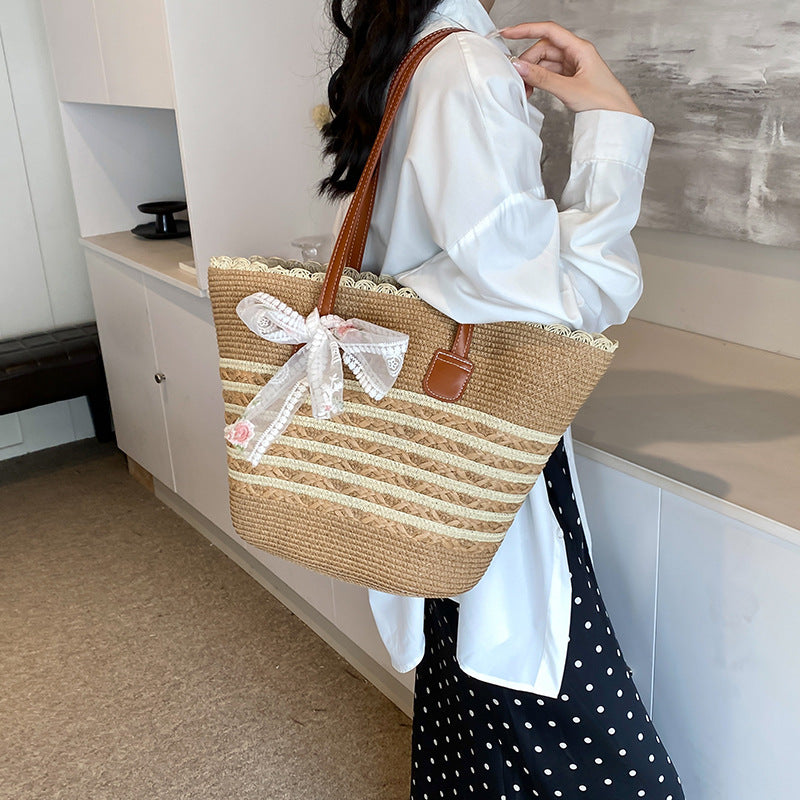 Woven straw large-capacity bag women's 2024 new summer foreign style shoulder bag seaside beach commuter tote bag
