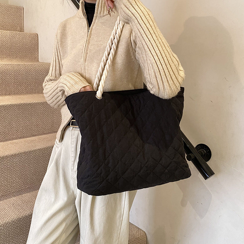 Winter large-capacity casual tote bag women's new diamond simple commuting shoulder bag college student class handbag
