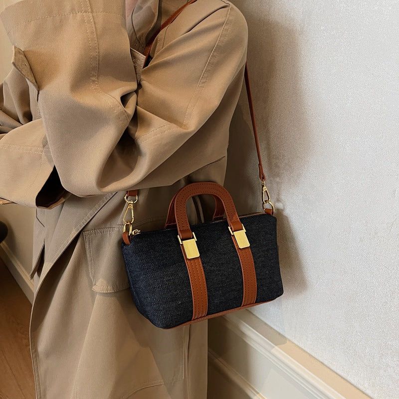 Winter new small bag women's 2024 fashion foreign simple handbag retro bowling commuter messenger bag bag