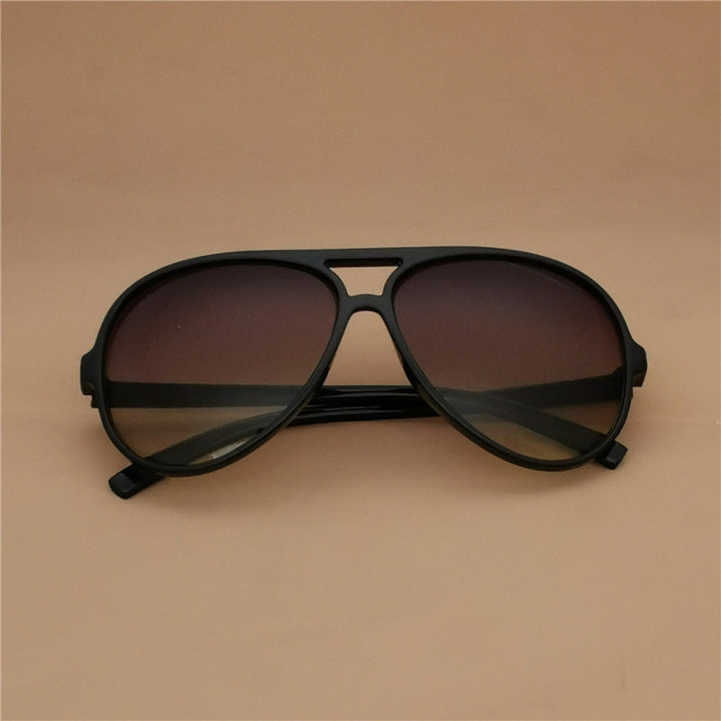 2023 black frame sunglasses wholesale men's sunglasses full frame Korean frame round face Korean version glasses toad glasses
