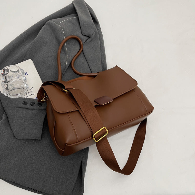 Women's bag autumn and winter large-capacity commuter bag new 2023 simple underarm bag niche high-end single shoulder messenger bag