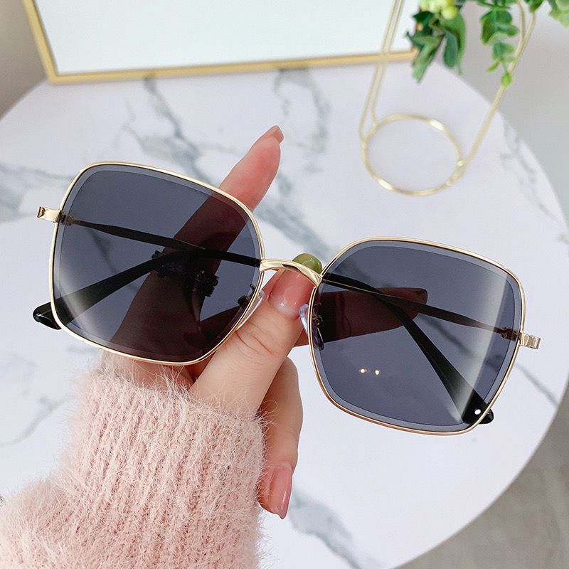 2023 new high-end large-frame sunglasses, UV-proof metal trimmed blush, big face and thin sunglasses for women