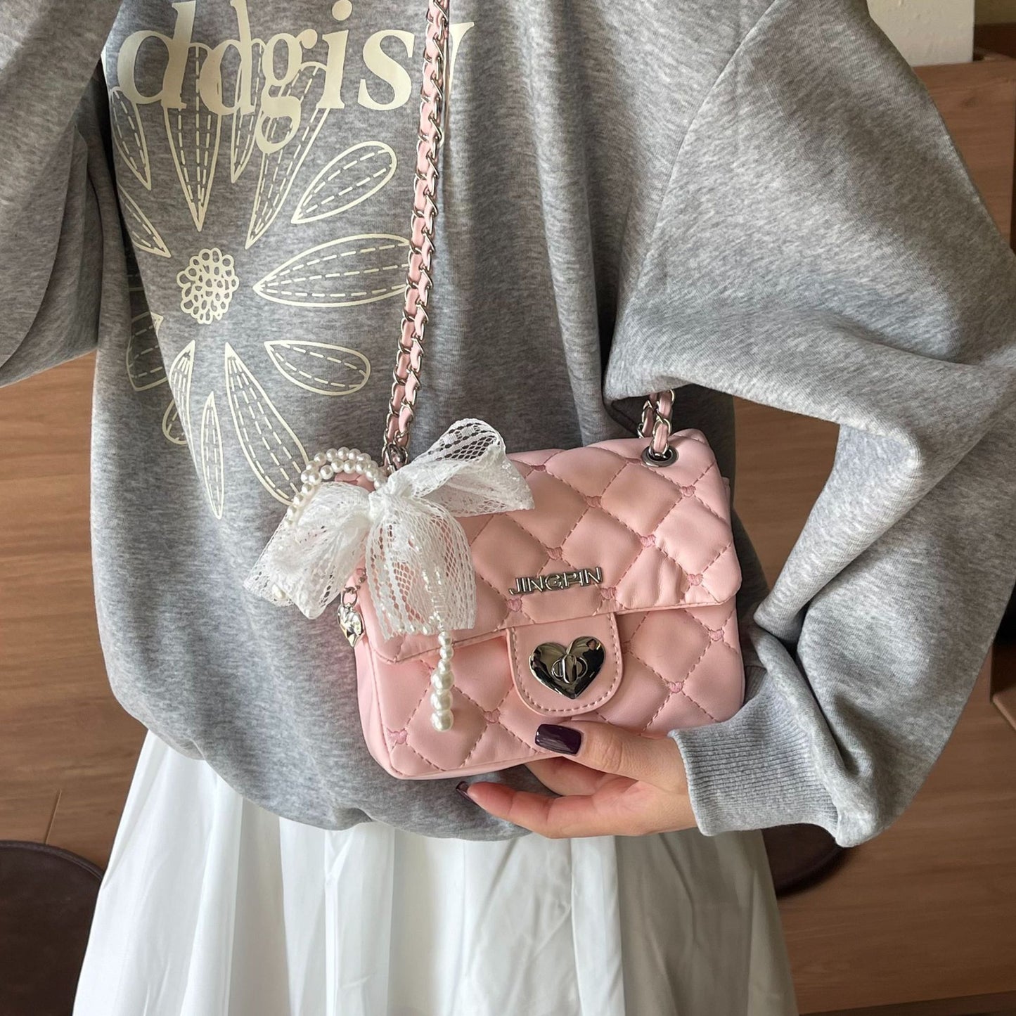 Xiaoxiangfeng silver bag women's 2025 new fashion diamond chain small square bag versatile messenger bag