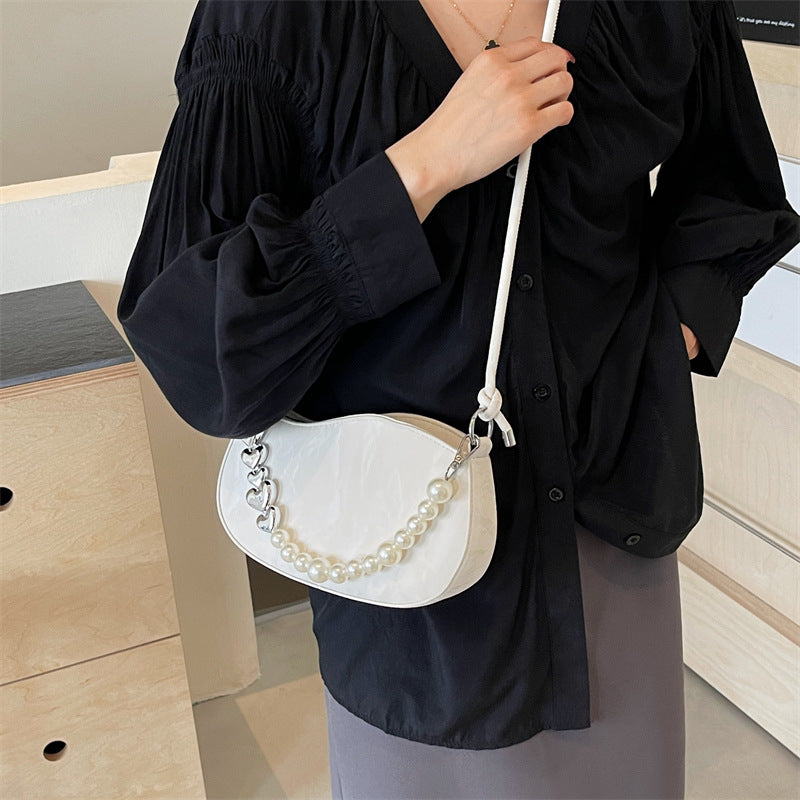 Women's small bag 2024 new fashion foreign style shoulder messenger bag women's texture Korean version of pearl chain small square bag