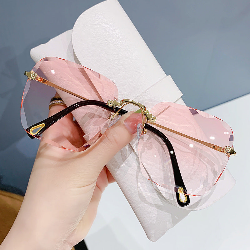 2022 new frameless trimmed square sunglasses women, Korean version of Internet celebrity round face plain sunglasses gradual change