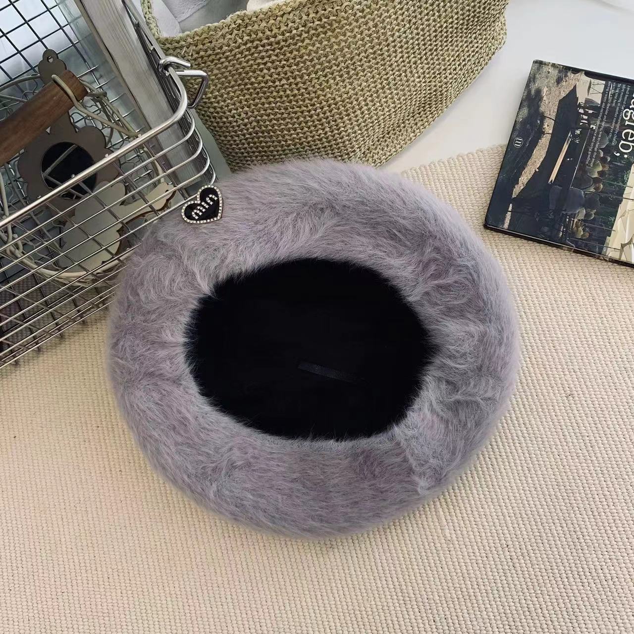 Waxy Jiji~ Sweet white rabbit fur beret children autumn and winter 24 new face small big head circumference painter hat