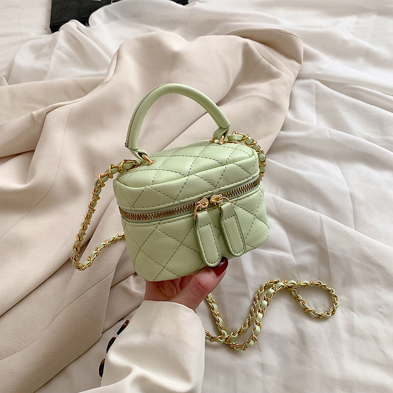 Xiaoxiangfeng bag women's 2023 new Internet celebrity live broadcast portable shoulder bag fashion diamond mini messenger bag tide