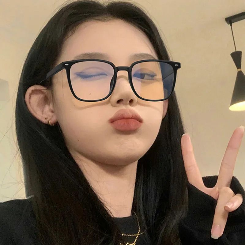 Xiaohongshu black frame myopia glasses women's glasses ins high value student anti-blue light optical flat mirror holder male tide