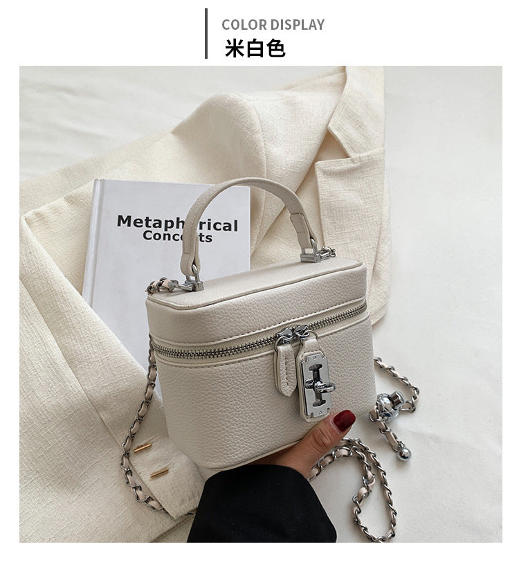 Women's bag 2022 spring and summer new Korean version fashion shoulder messenger small square bag personalized lock texture handbag