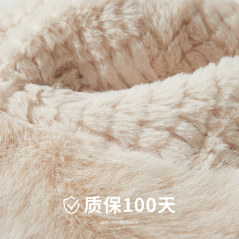 Classmate Yang's hat is thickened and cute for girls in winter to keep warm in winter, and a white plush hat for ear protection in autumn and winter.