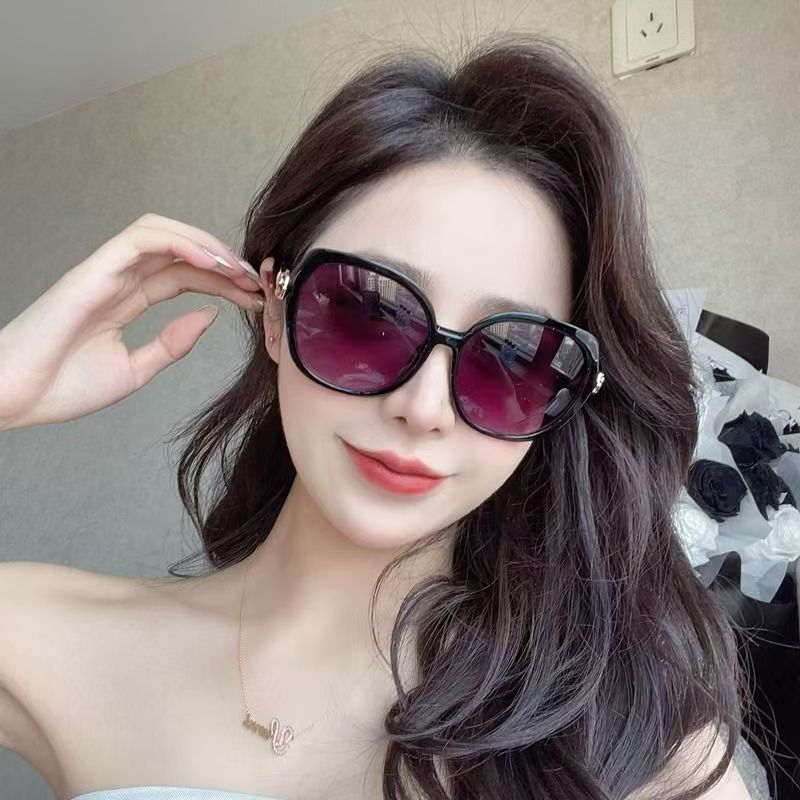 Women's Fashion Large Frame Sunglasses 2025 New Trend UV Protection Sunglasses Premium Shade Sunglasses