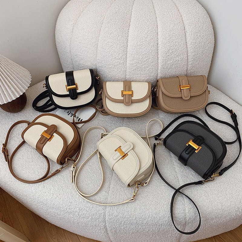 Wholesale Korean version niche design saddle bag travel new women's bag semi-round casual versatile shoulder messenger bag