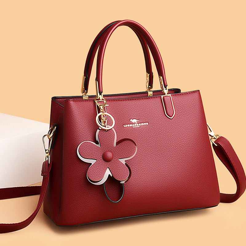 Women's bag 2023 new autumn and winter temperament handbag fashionable large capacity versatile shoulder messenger bag one piece delivery