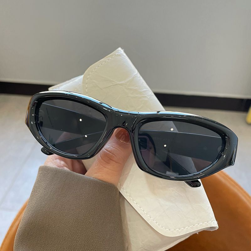 Y2K millennial style purple sunglasses women's high sense funny Internet celebrity photo sunglasses 2025 new retro