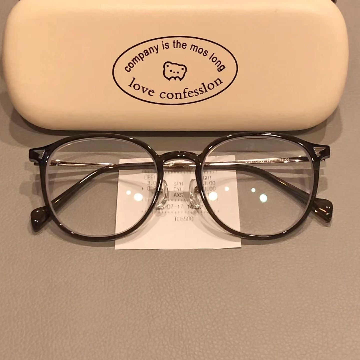 Xiaohongshu same coconut gray myopia glasses female student degree thin cold tea butterfly frame plain glasses frame